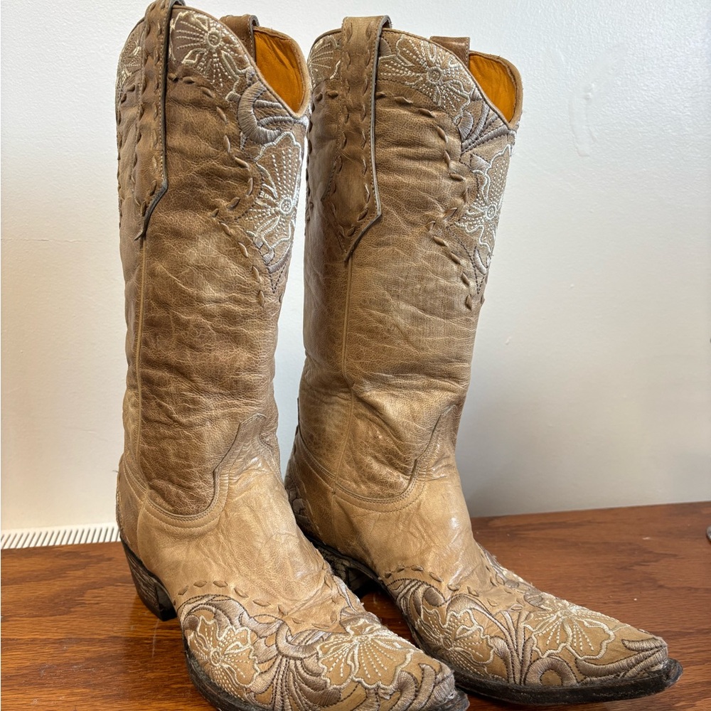 Old Gringo Tan Embroidered Heeled Boots